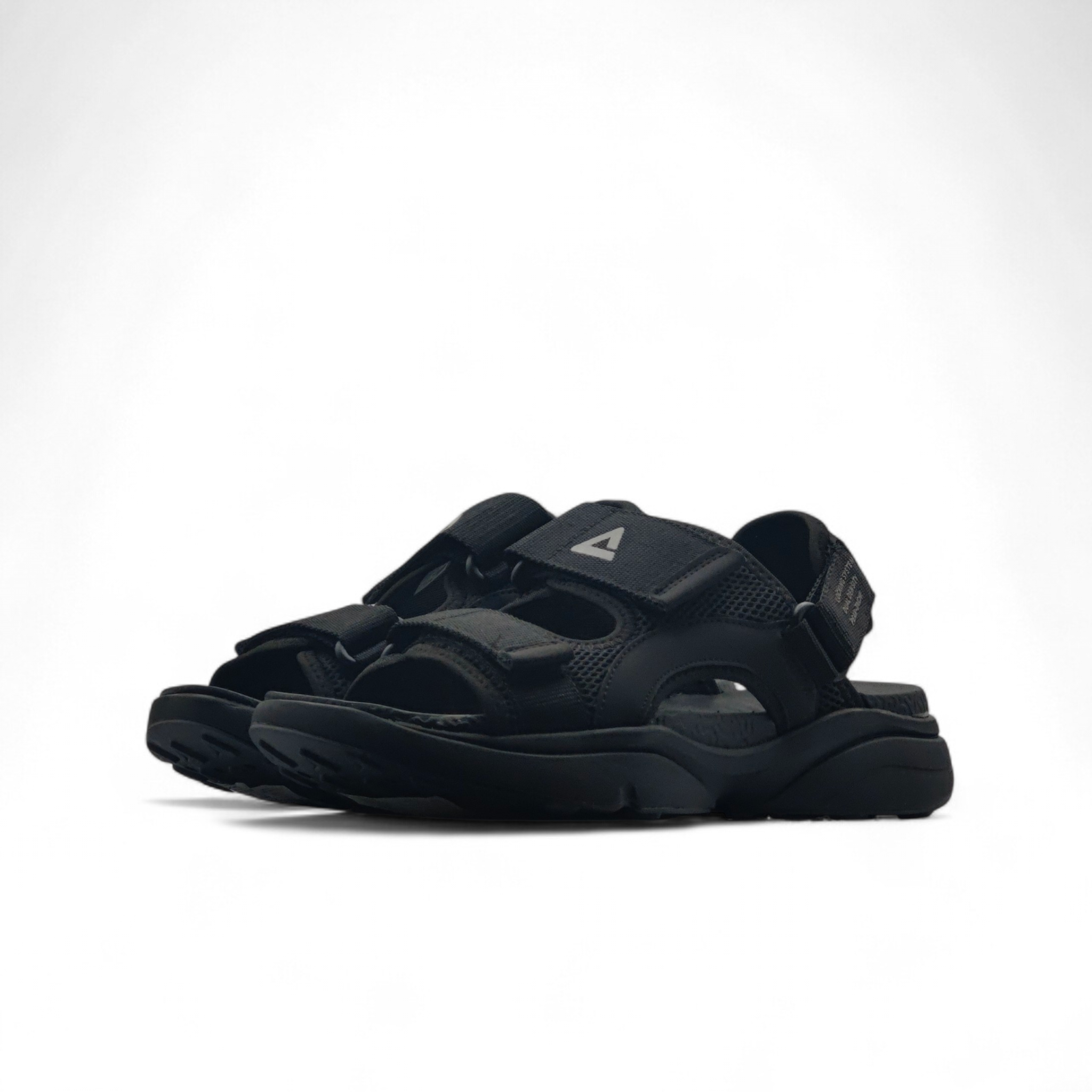 peak sandal ET22957L-Y291 all black