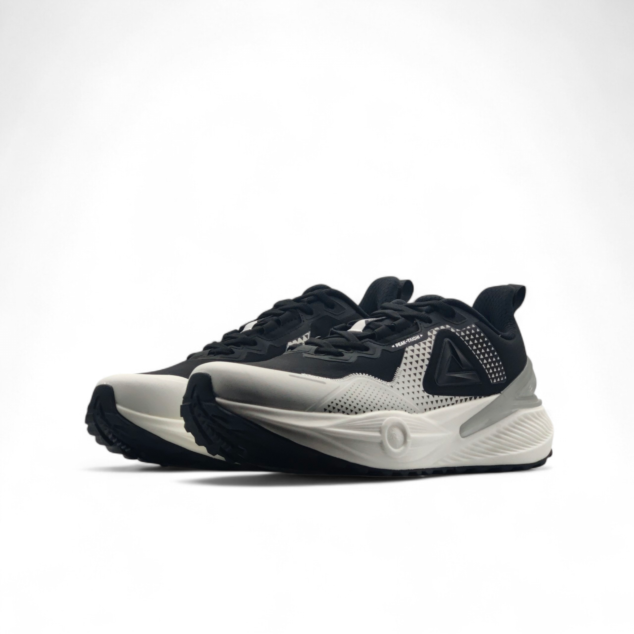 peak running black white EXT54258H-Z495